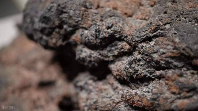 胁中国：不给稀土磁铁就加200%关税开元ky棋牌特朗普彻底坐不住了公开威(图5)