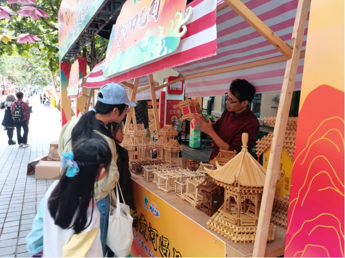 吧！20余项沿黄流域老手艺惊艳国庆打卡值爆表开元ky棋牌青岛市市北区非遗手造大集也太会了(图3)