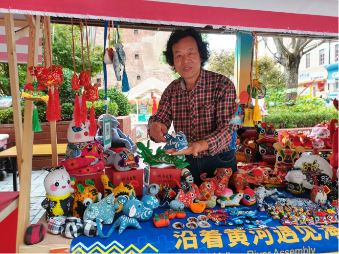 吧！20余项沿黄流域老手艺惊艳国庆打卡值爆表开元ky棋牌青岛市市北区非遗手造大集也太会了(图5)